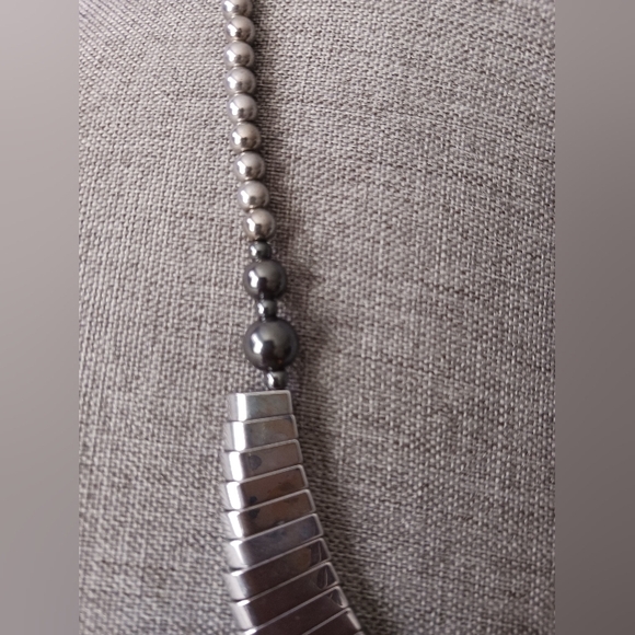 Modernist Hematite Necklace. Metal Beads, Magnetic Clasp - Picture 5 of 7